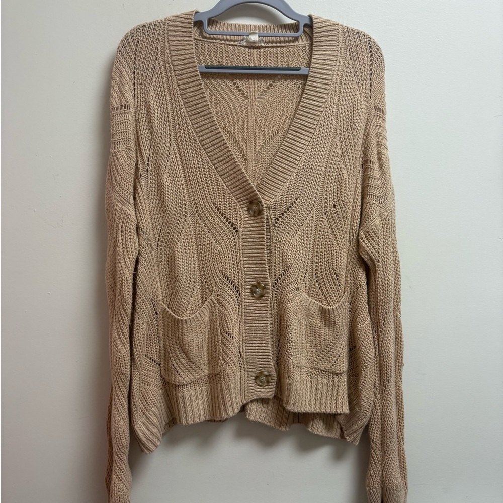 Cozy Tan Knit Button-Front Cardigan Sweater Chunky Open-Weave with Pockets
